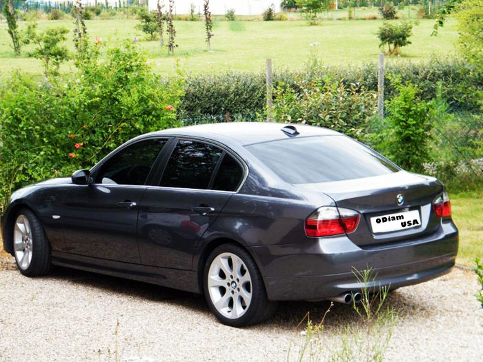 Car window tinting of a BMW 3 Series with 20% in the sides and 5% in the rear glasses